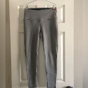 Adorable Gingham Jones New York Leggings - Sz. Med